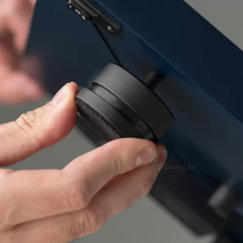 Проигрыватель винила Pro-Ject Debut Carbon EVO High Gloss Black