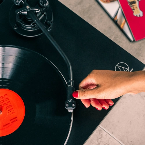 Проигрыватель винила Audio-Technica AT-LP5X